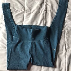 Lululemon leggings super high waist!